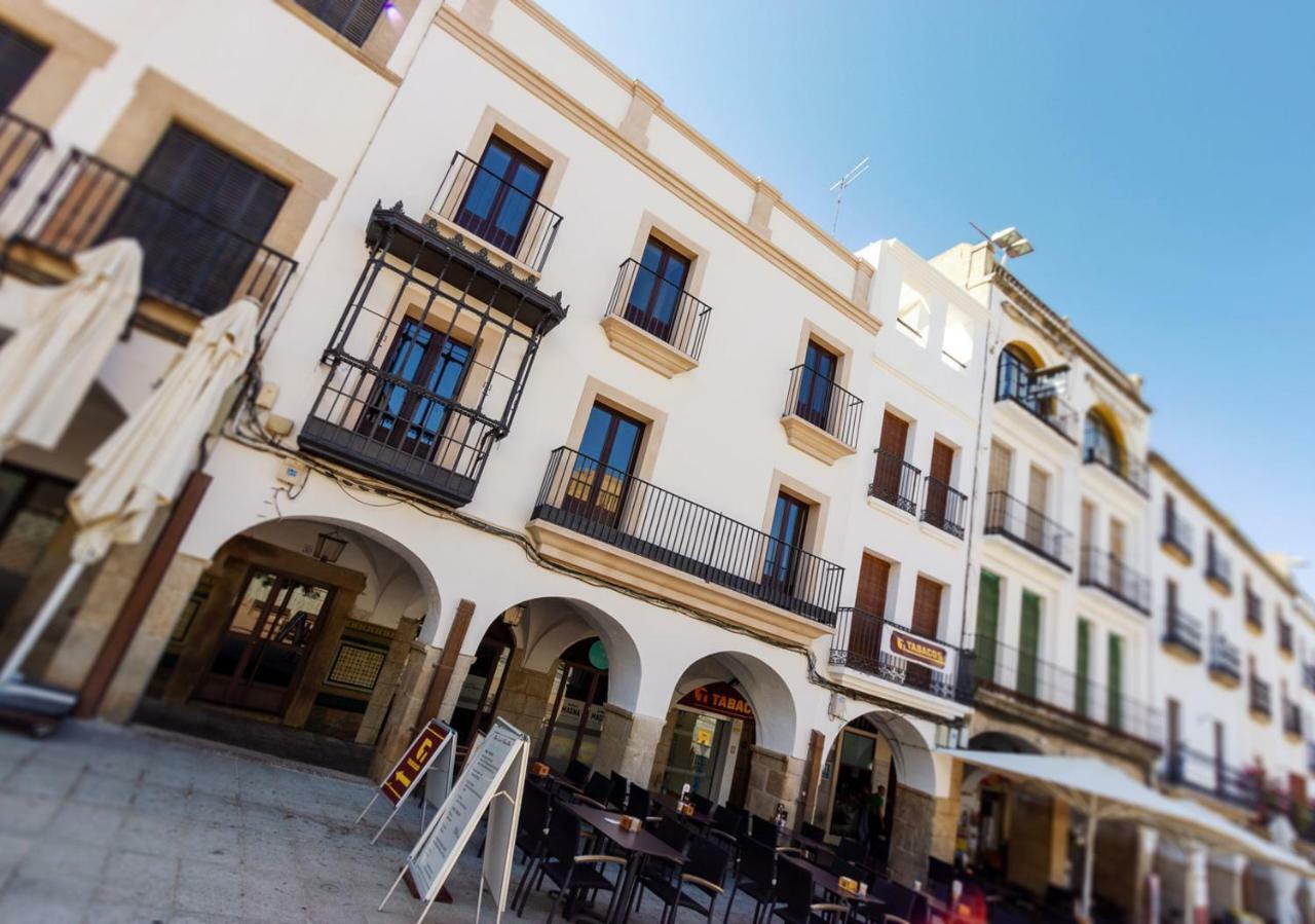 Apartamentos Plaza Mayor 35 Касерес Экстерьер фото
